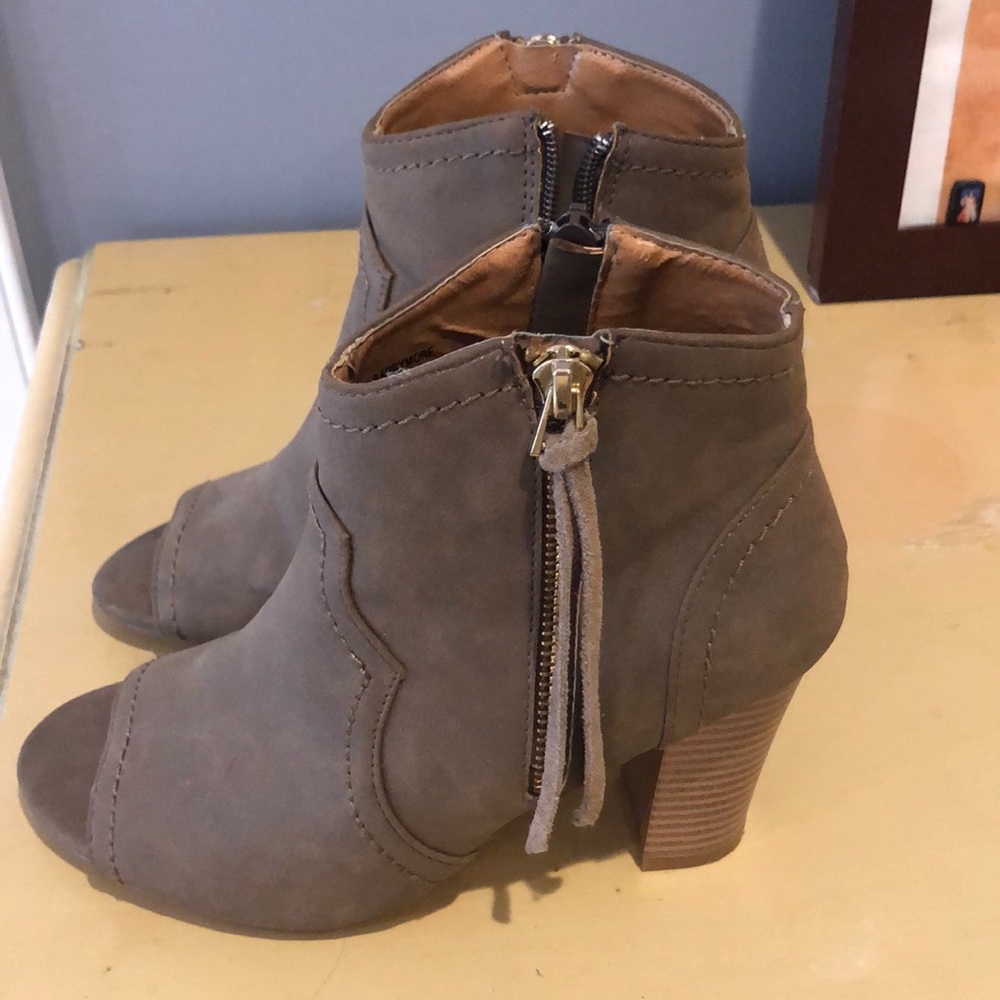 Open toe booties - Picture 4 of 4
